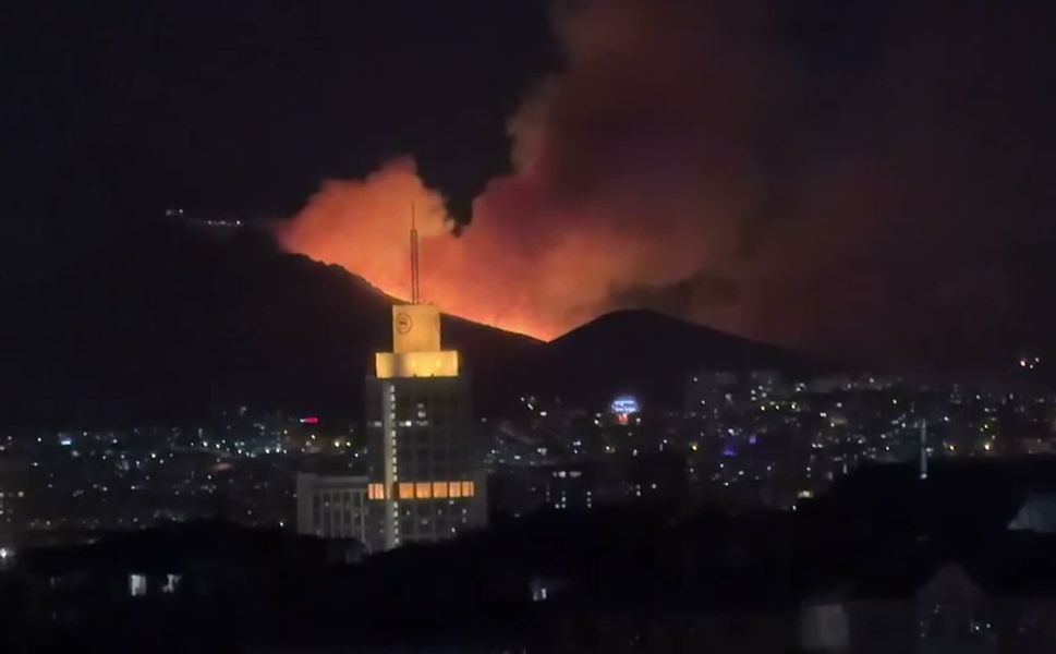 ANKARA'NIN MAMAK İLÇESİNDE BÜYÜK YANGIN