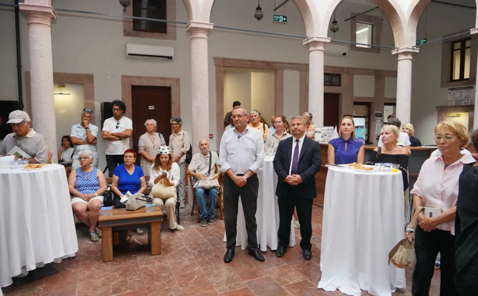 "AYVALIK ÜRETİM VE KENT TARİHİ" KİTABI TANITILDI
