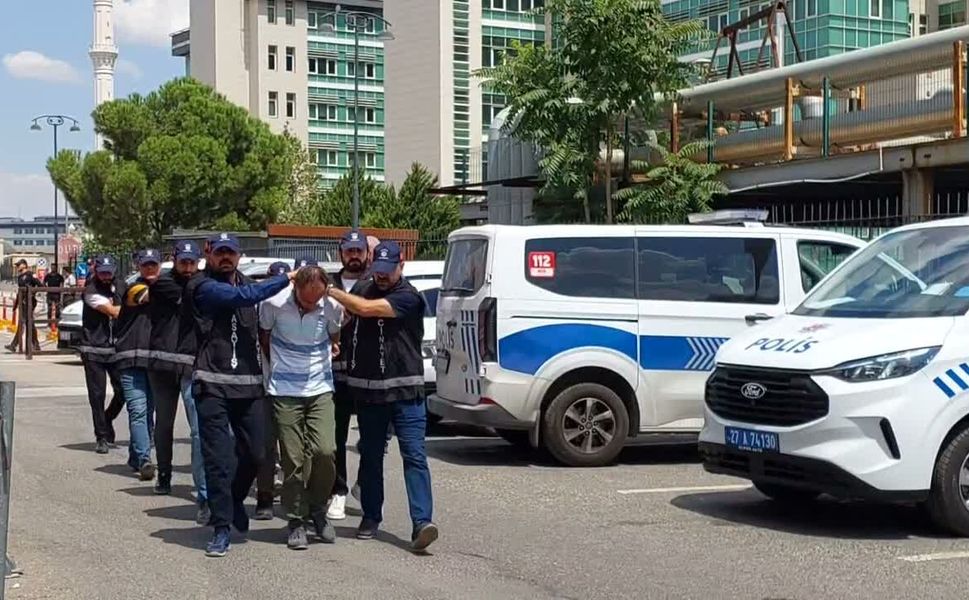 MİLLETVEKİLİNİ BIÇAKLAYAN ŞÜPHELİ PİŞMANMIŞ!