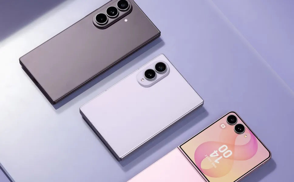 SAMSUNG'TAN KATLANABİLİR TELEFON ALACAKLARA REHBER