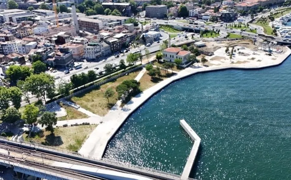 İSTANBUL'UN KIYILARI YENİLENİYOR