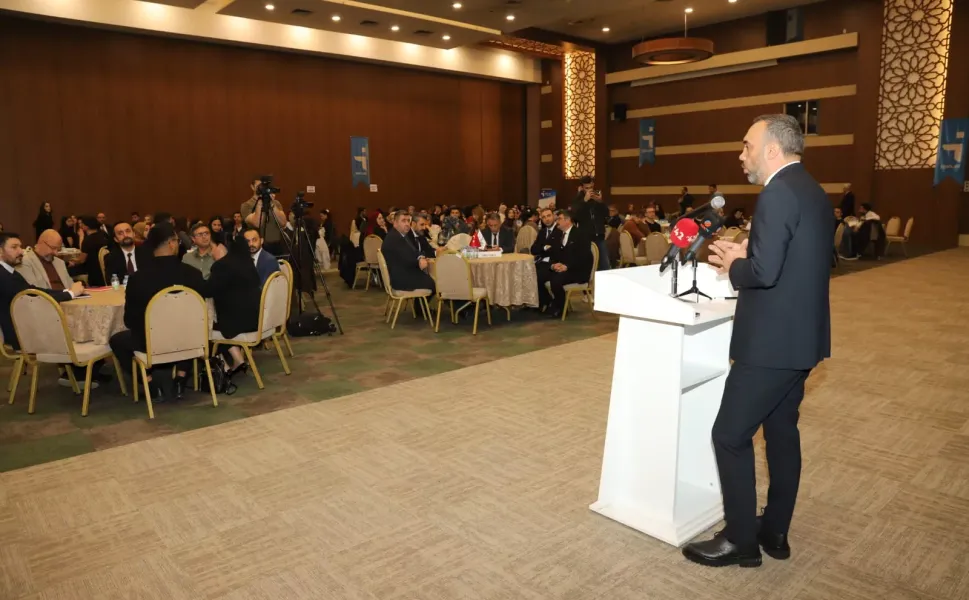 KONYA'DA GENÇLER VE İŞ DÜNYASI AYNI MASADA BULUŞTU