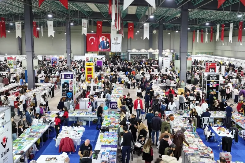 DENİZLİ BÜYÜKŞEHİR'DEN 'KİTAP FUARI'NA ÜCRETSİZ ULAŞIM