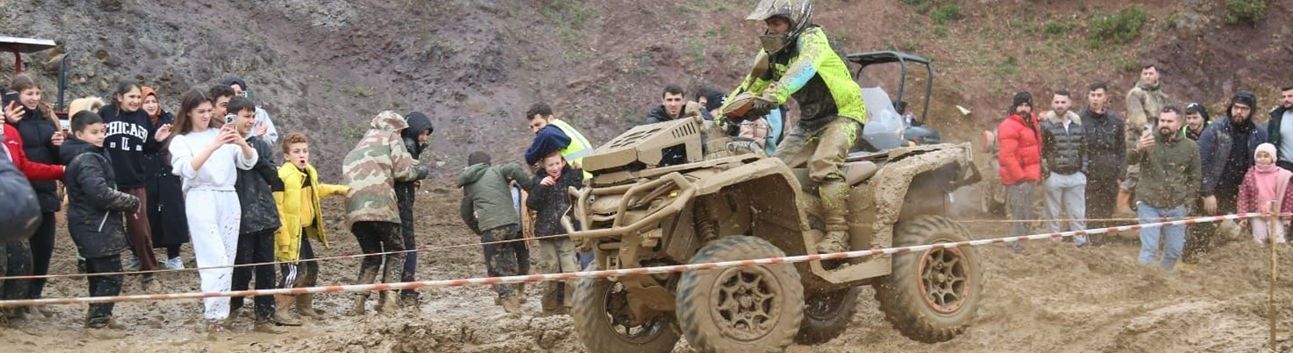 GÖLCÜK'te ATV YARIŞLARI NEFESLERİ KESTİ